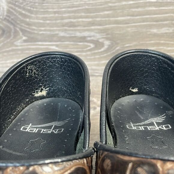 Dansko Professional Copper Antique Tooled Leather Women’s Sz 6.5-7/EU 37 Clogs - Picture 14 of 14